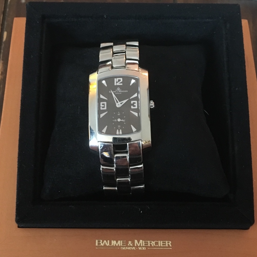 Baume & Mercier Hampton watch with original box; new battery